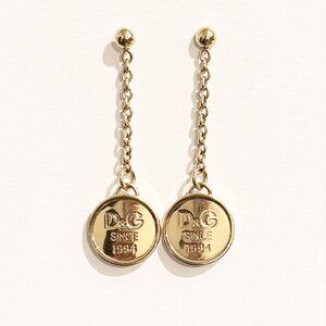 ONE OF A KIND Vintage D&G pendant earring